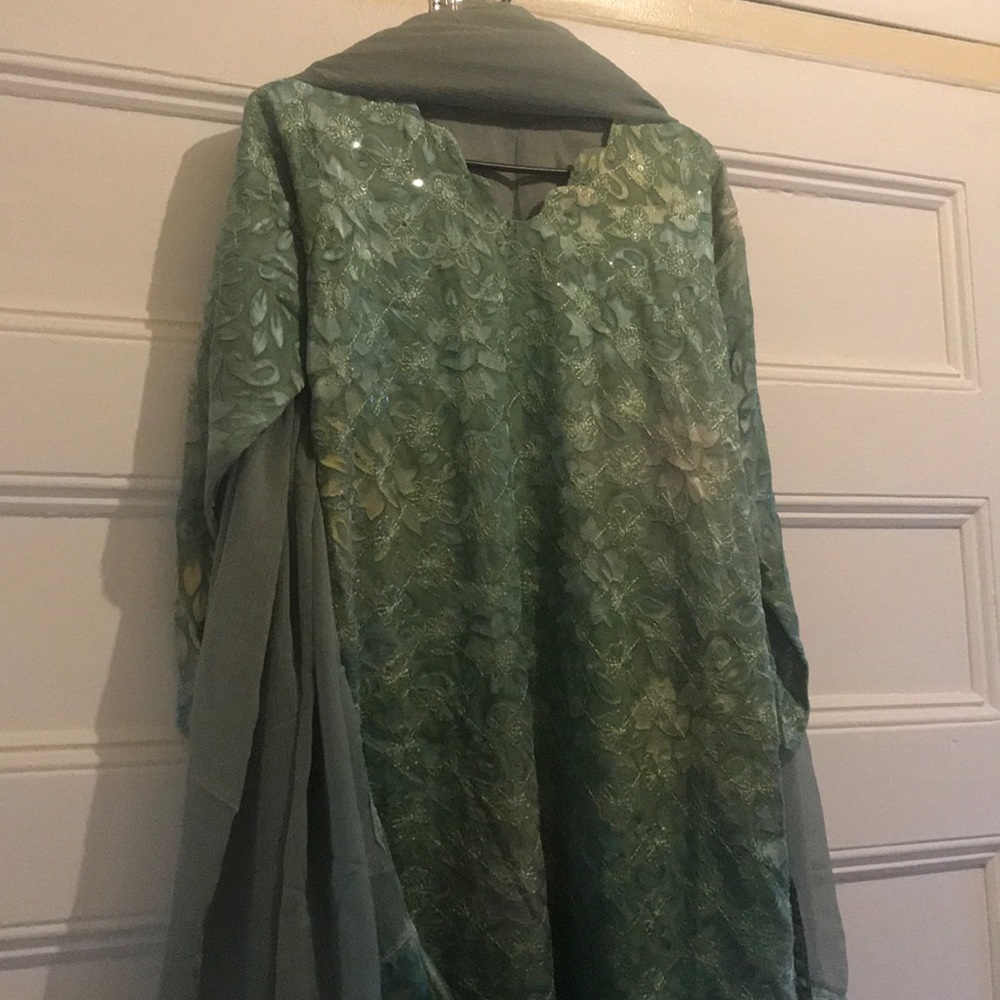 Pakistani Indian Shalwar Kameez - image 4